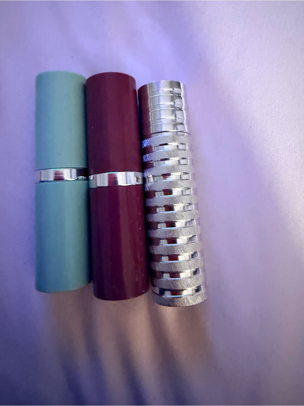 Clinique Matte Crimson Lipstick Tube - Mint & Blue Accents - Picture 1 of 4